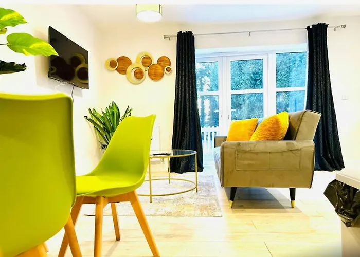Dover Castle Luxury Apartment-Allocated Parking
